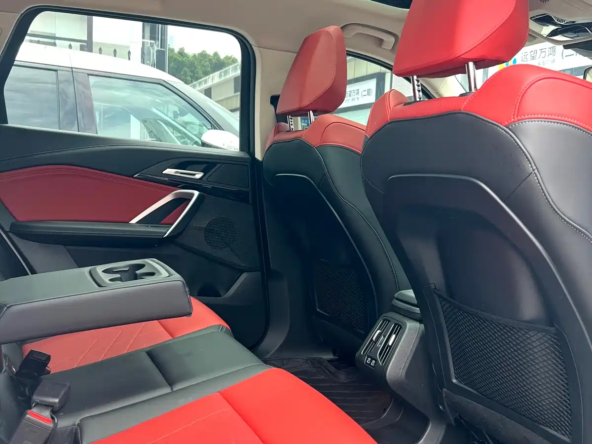 BMW iX1 2023 eDrive25L X Design Package фото 7