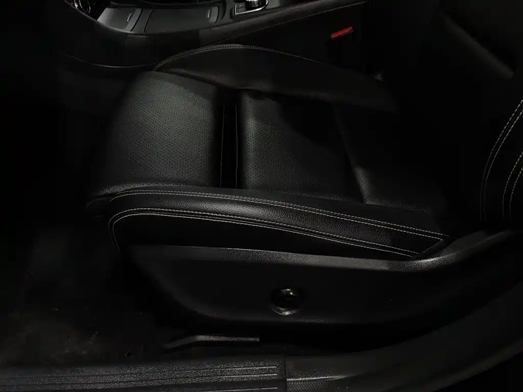 Mercedes-Benz GLA 2016 GLA 200 Dynamic фото 20