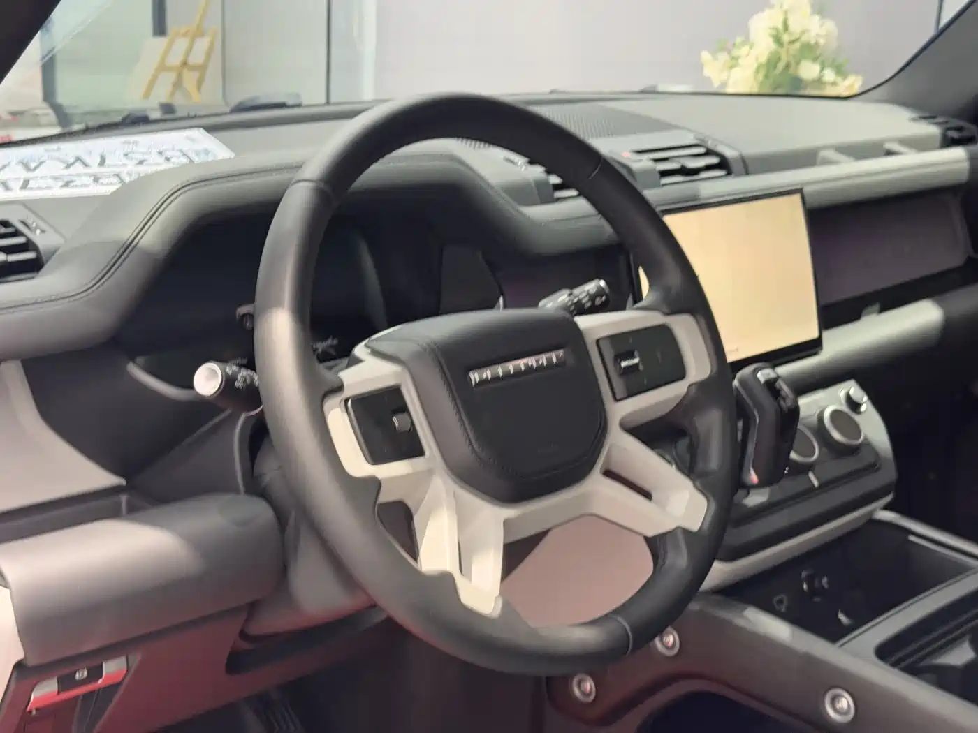 Land Rover Defender 2023 Facelift 110 3.0T P400 X-DYNAMIC HSE фото 14