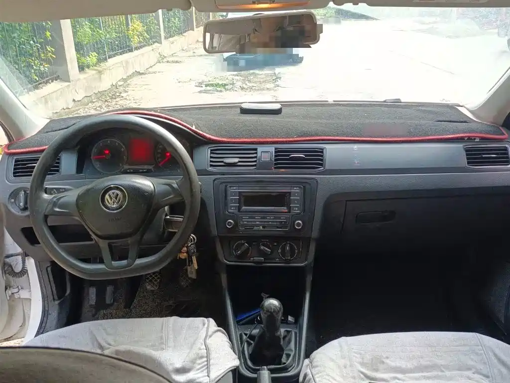 Volkswagen Santana 2016 1.4L Manual Trend Edition фото 13
