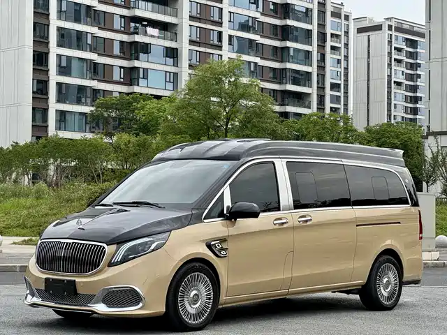 Mercedes-Benz Vito 2023 2.0T Business 7-Seater