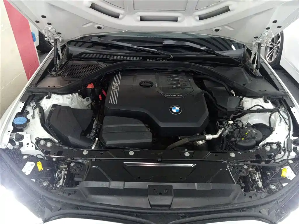 BMW 3 Series 2024 325Li M Sport Package фото 16