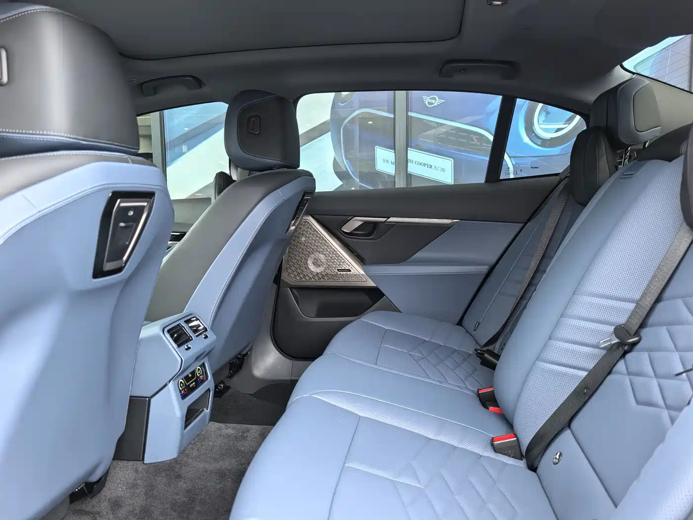 BMW i5 2024 2024 eDrive 35L Premium Model M Sport Package