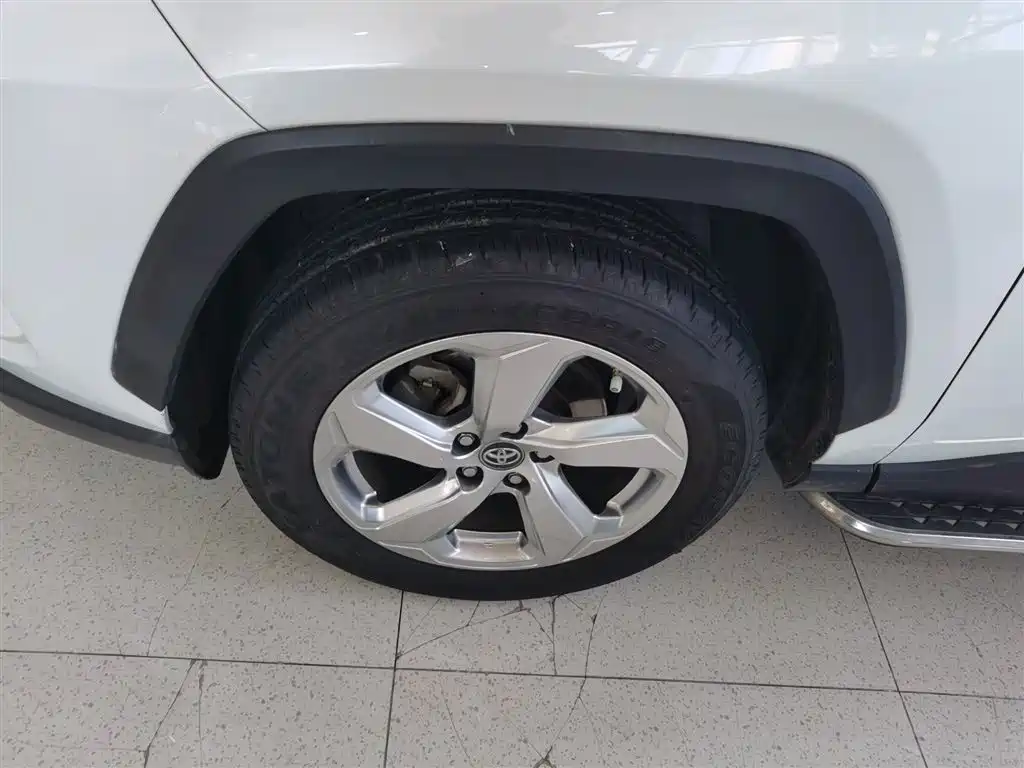Toyota RAV4 Rongfang 2020 2.0L CVT 2WD Trend Edition фото 25