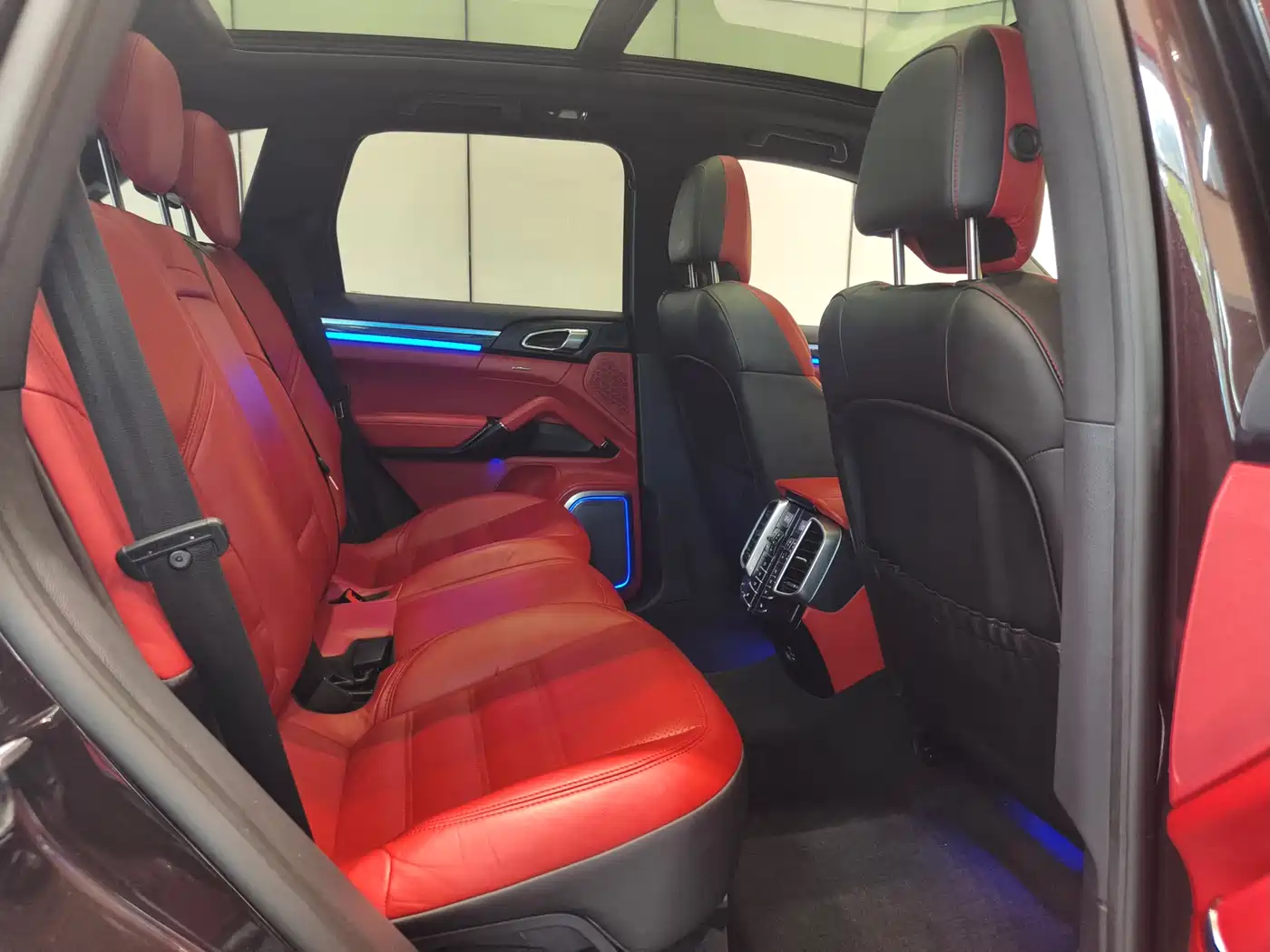 Porsche Cayenne 2016 Cayenne Platinum Edition 3.0T фото 9