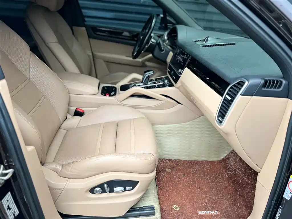 Porsche Cayenne фото 6