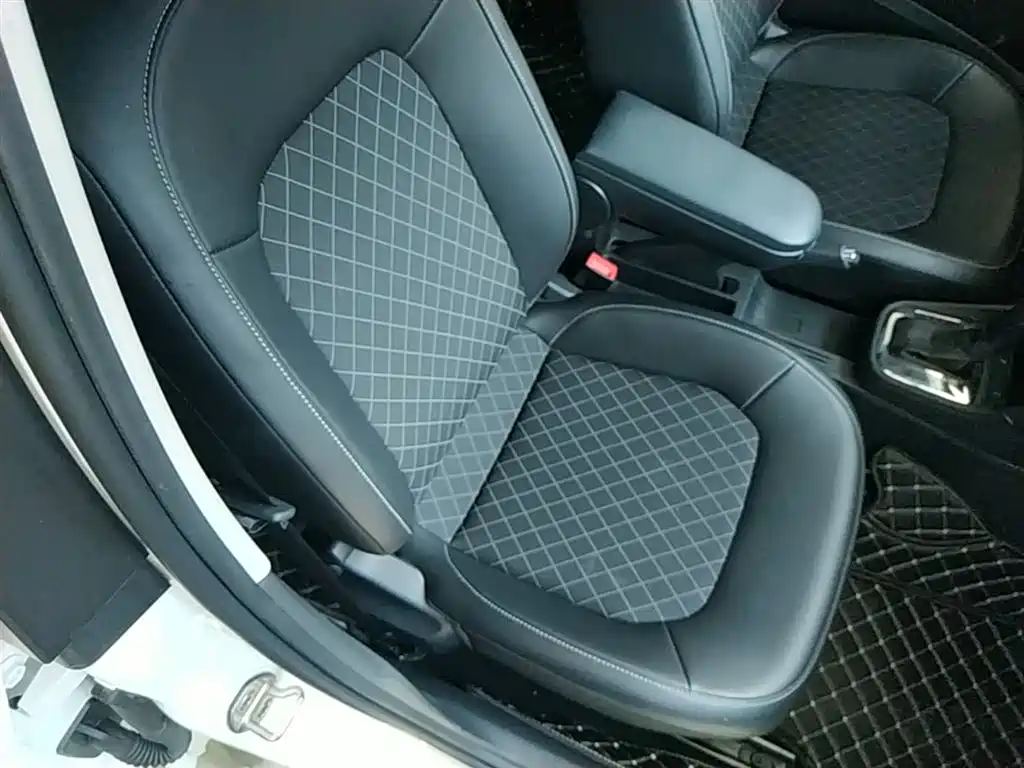 Škoda Skoda Rapid Spaceback 2019 Facelift 1.5L Automatic Comfort Version China V фото 25