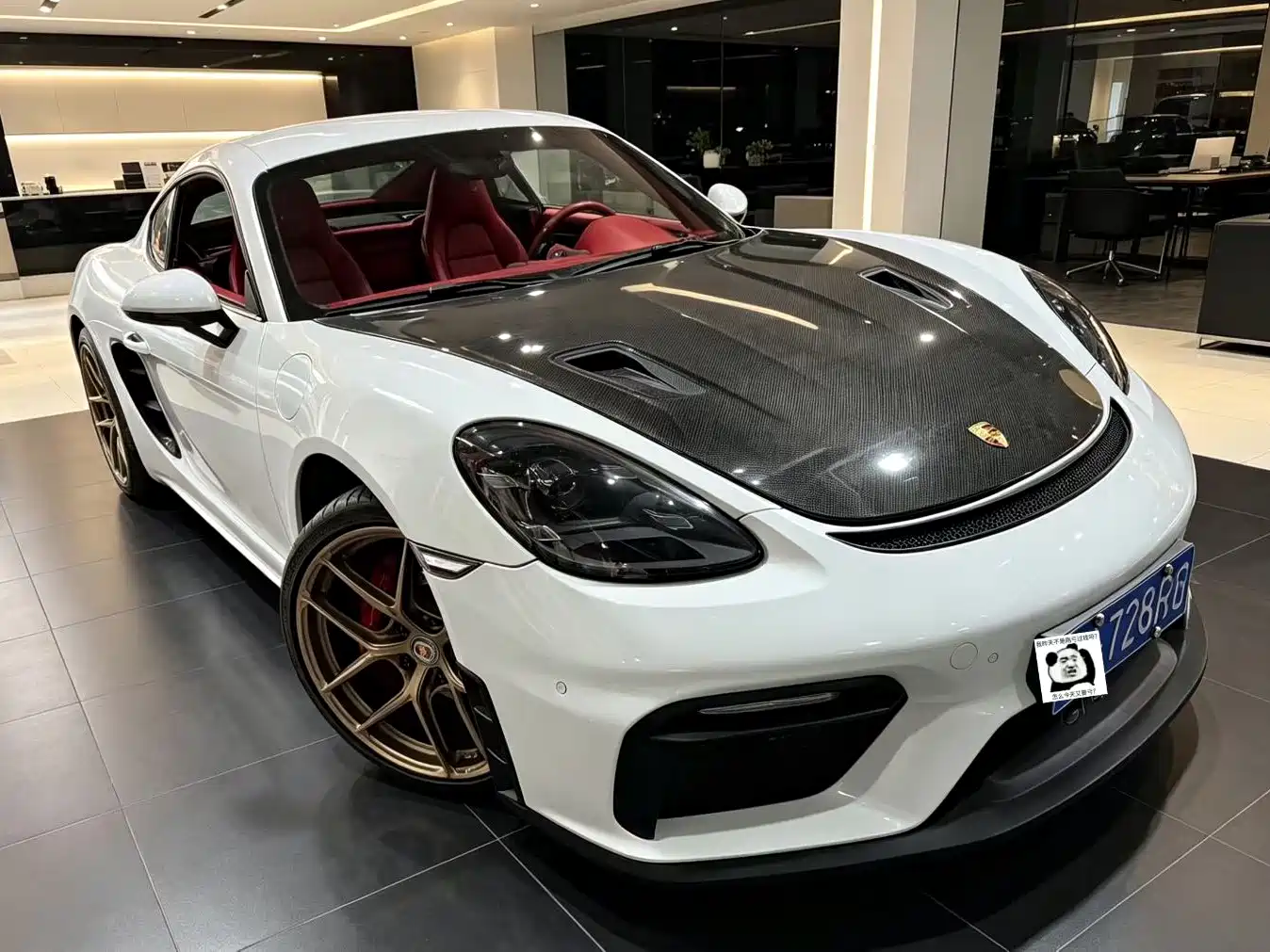 Porsche 718 2018 Cayman 2.0T фото 2