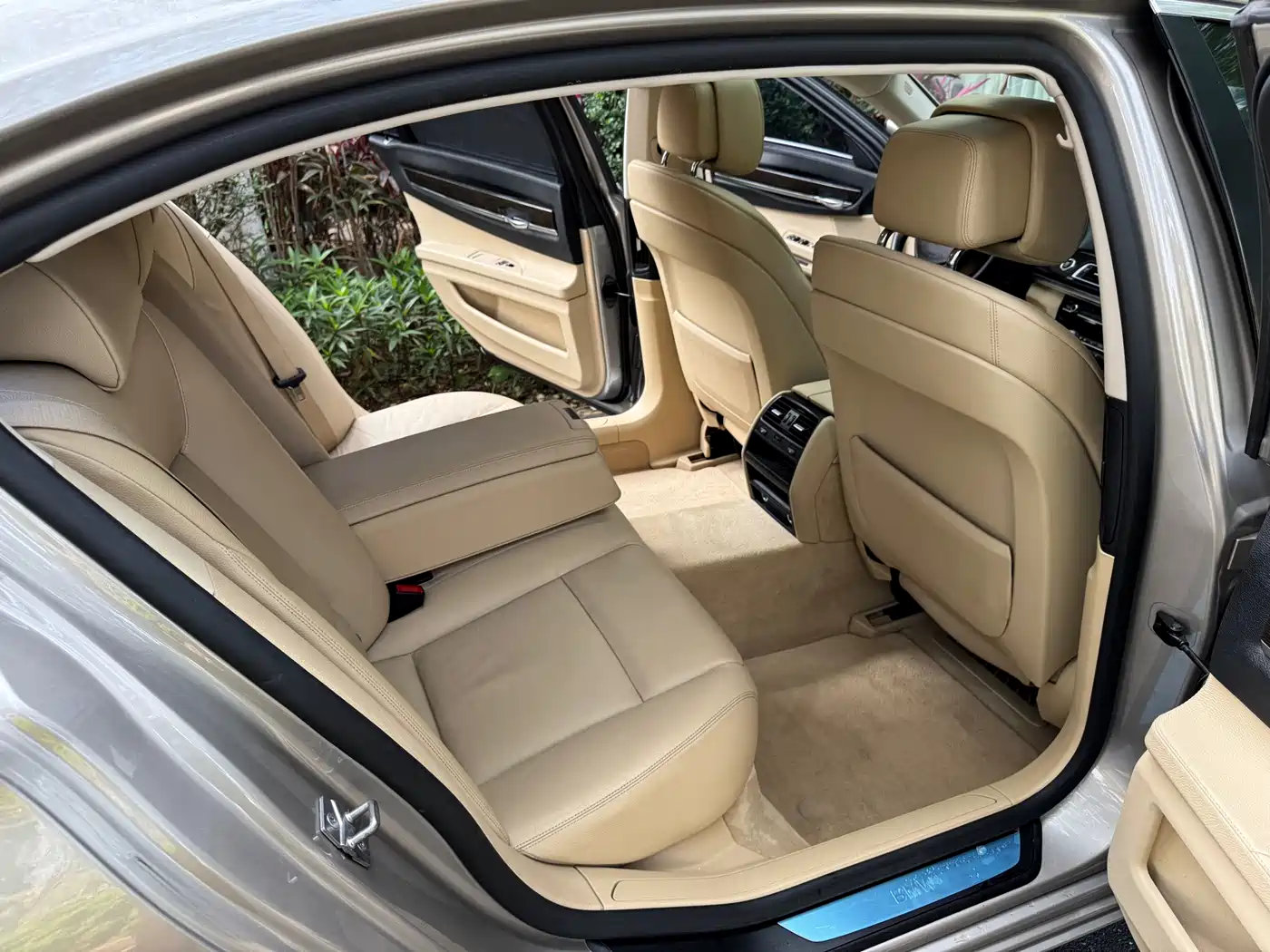 BMW 7 Series 2013 Model 730Li Luxury фото 21