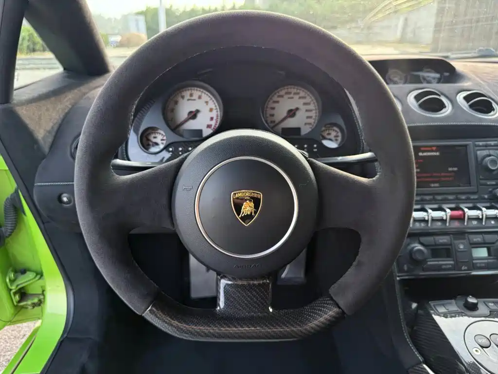 Lamborghini Gallardo 2013 2012 LP 570-4 Super Trofeo Stradale