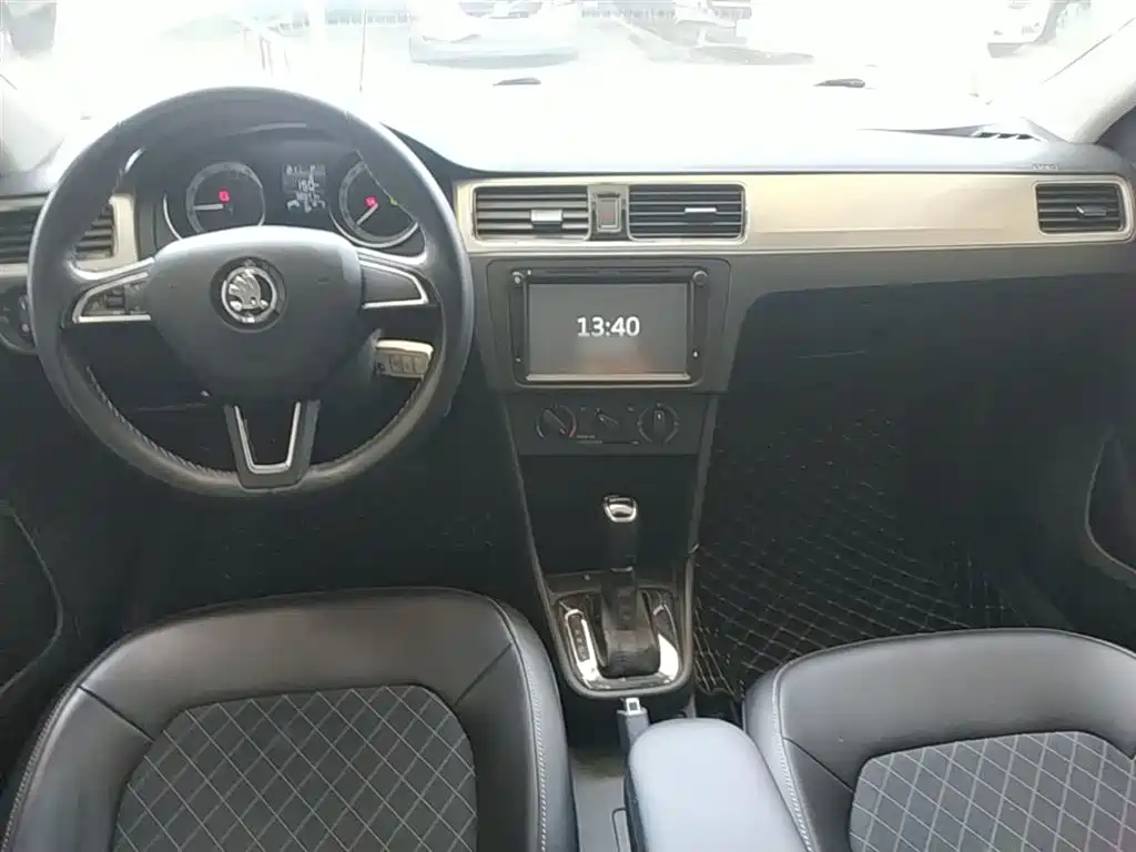 Škoda Skoda Rapid Spaceback 2019 Facelift 1.5L Automatic Comfort Version China V фото 10