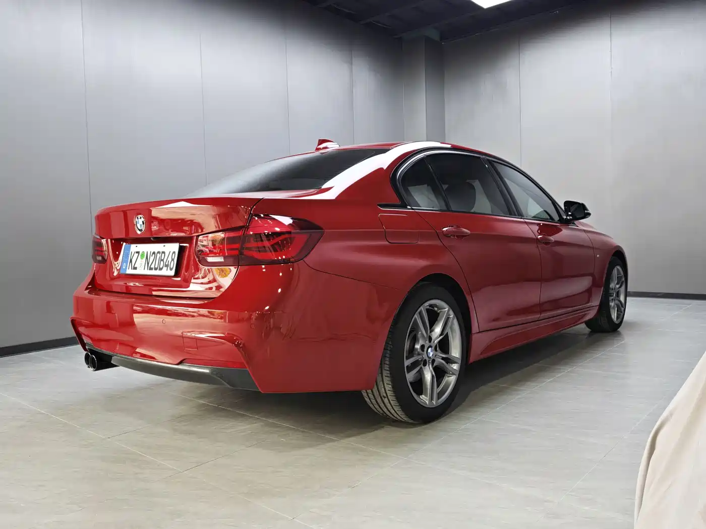 BMW 3 Series 2018 320Li M Sport Black Night Edition фото 22