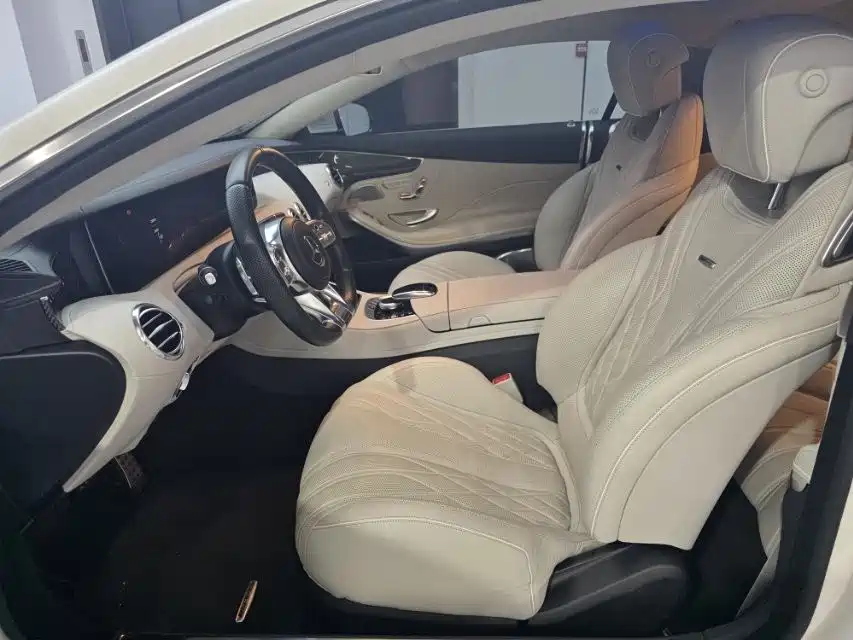 Mercedes-Benz S-Class AMG 2018 AMG S 63 4MATIC+ Coupe фото 4