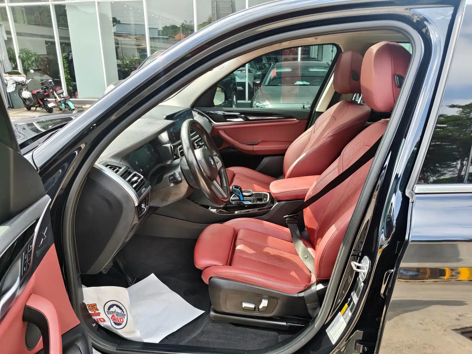 Фото 8 - BMW iX3