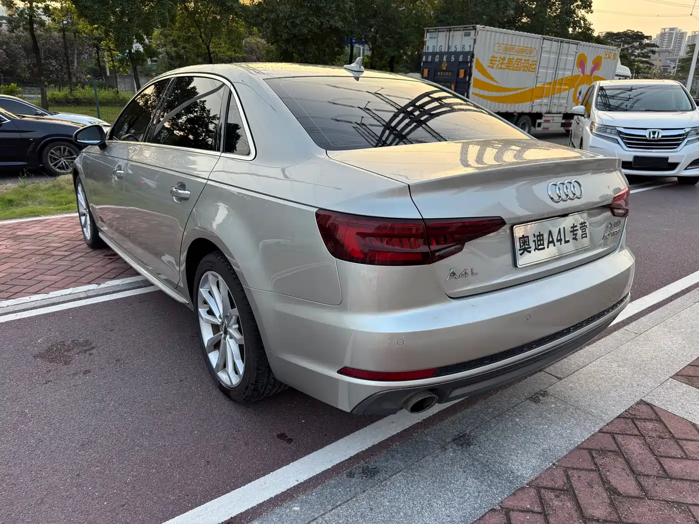Audi A4L 2018 30th Anniversary 40 TFSI Fashion фото 18