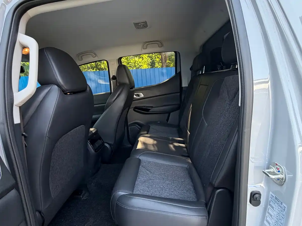 Changan Hunter 2025 2024 Warrior Edition Luxury Dual Motor AWD Extra Long Box