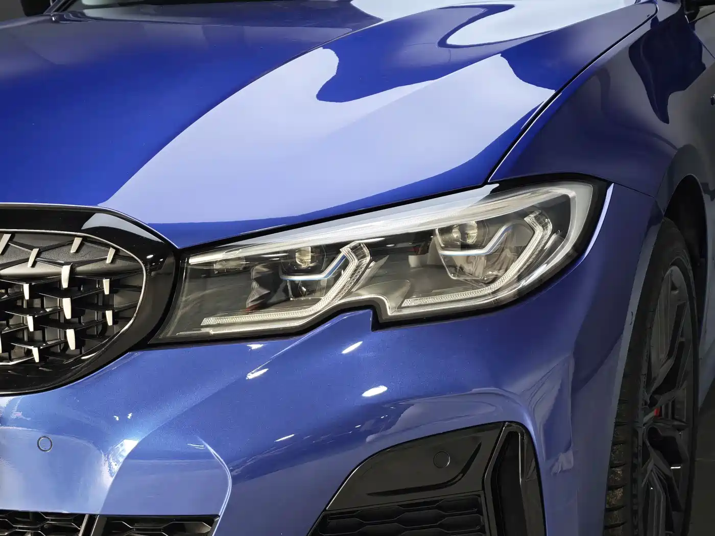 BMW 3 Series 2020 330Li xDrive M Sport Black Night Edition фото 4