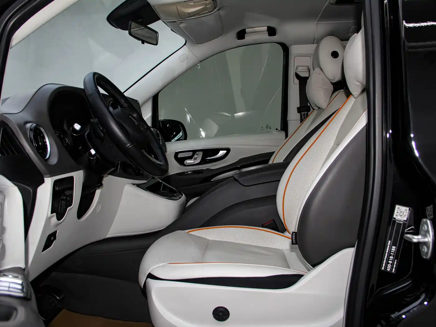 Mercedes-Benz Vito 2023 2.0T Business 7-Seater фото 13