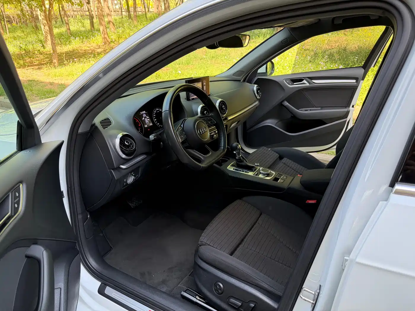 Photo 6 - Audi A3