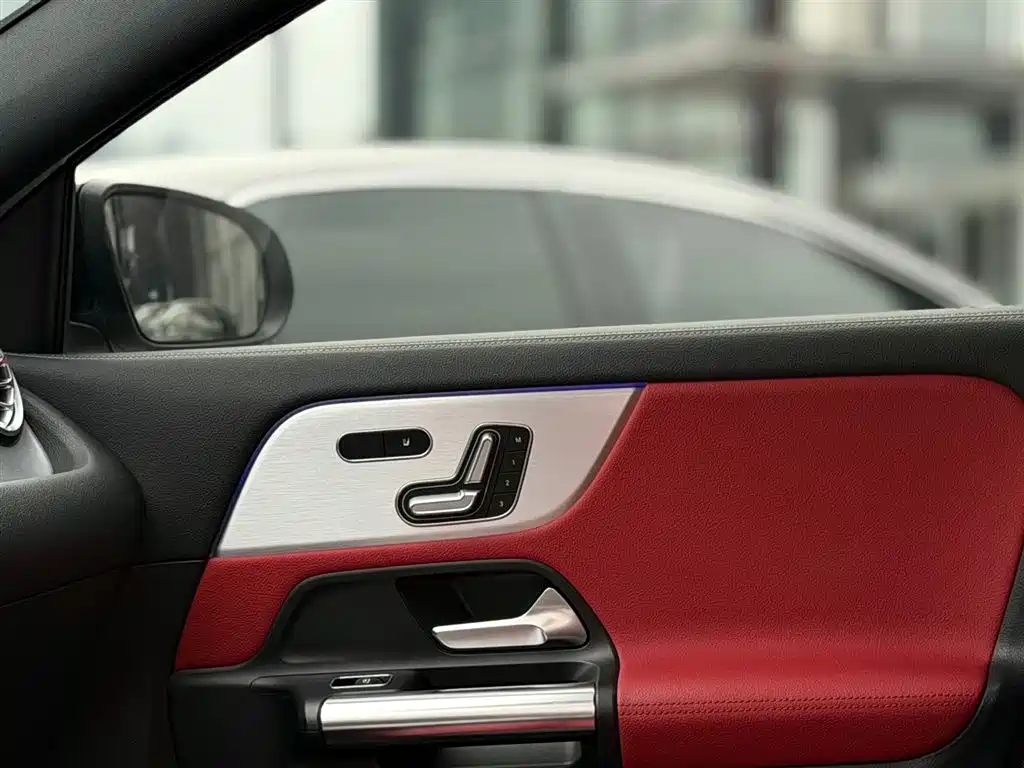 Mercedes-Benz GLA AMG 2022 AMG GLA 35 4MATIC фото 11
