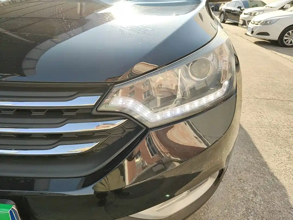 Dongfeng Aeolus Dongfeng Fengshen AX7 2015 2015 2.0L Manual Zhiyi Edition