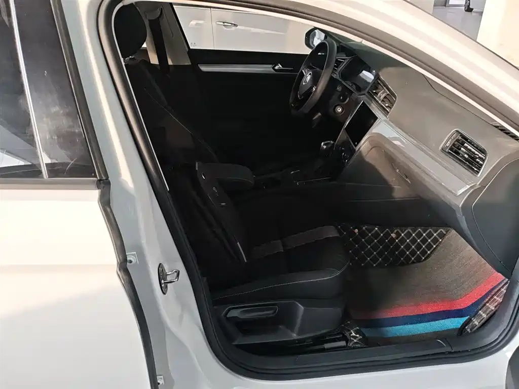 Volkswagen Lamando 2021 230TSI DSG Fashion Edition фото 25
