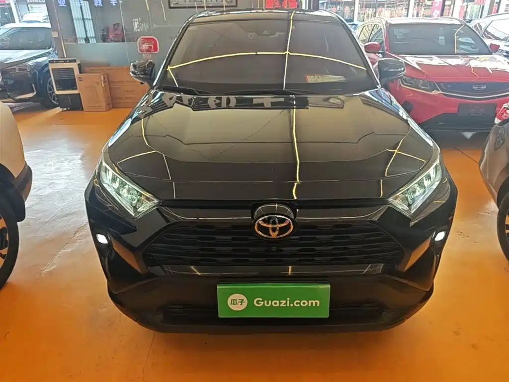 Toyota RAV4 Rongfang 2023 2.0L CVT 2WD Urban Edition фото 3