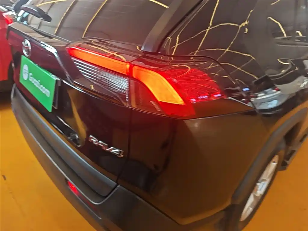 Toyota RAV4 Rongfang 2023 2.0L CVT 2WD Urban Edition фото 24