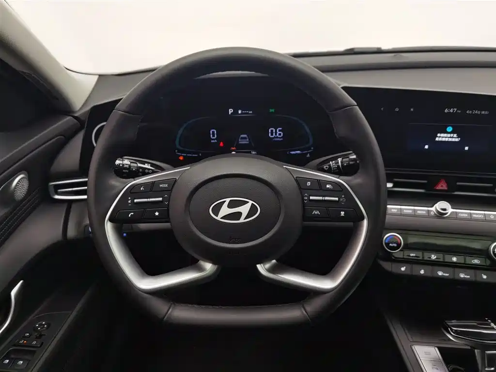 MODERN ELANTRA