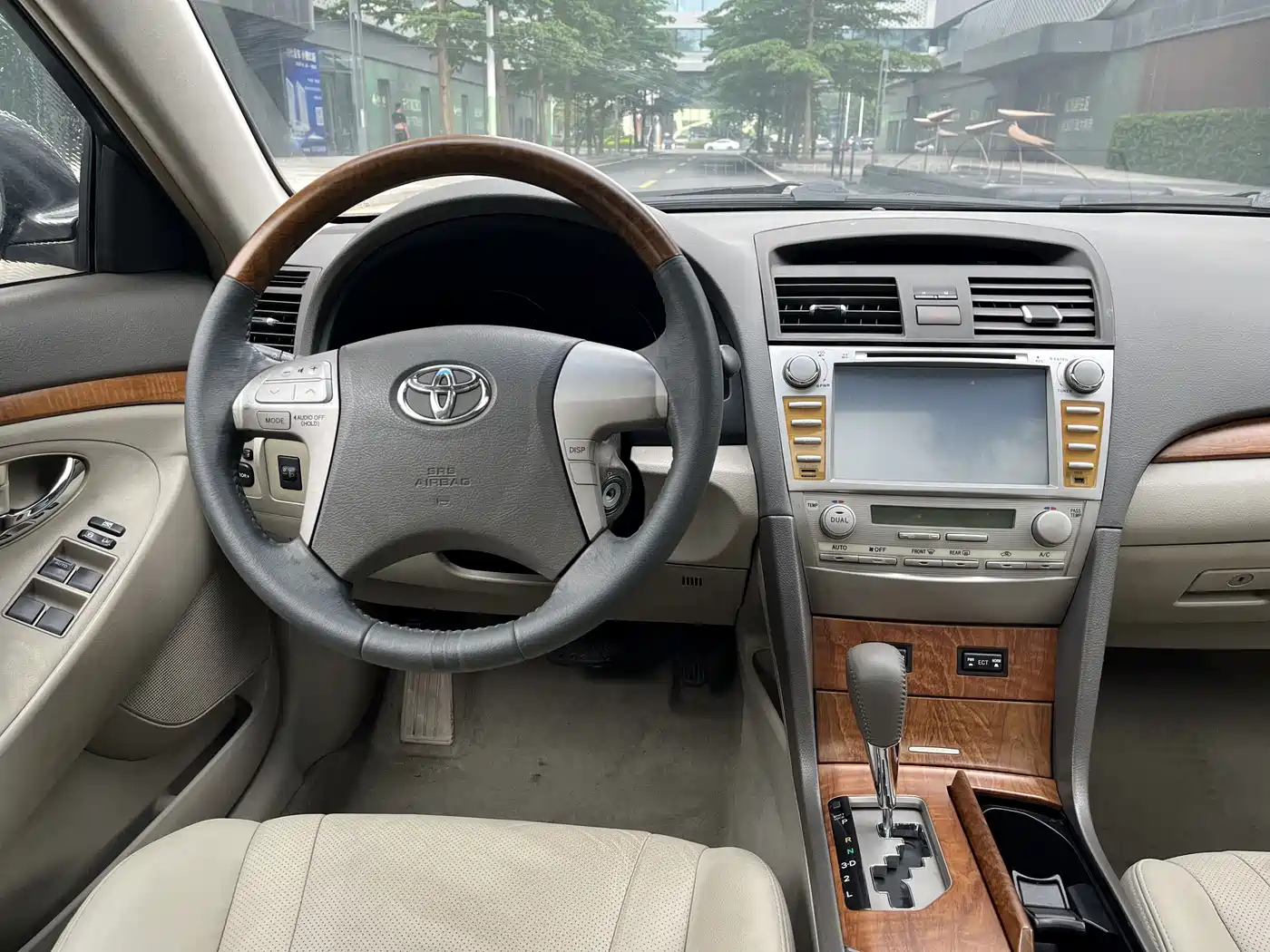 Toyota Camry 2011 200G Classic Anniversary Edition фото 19