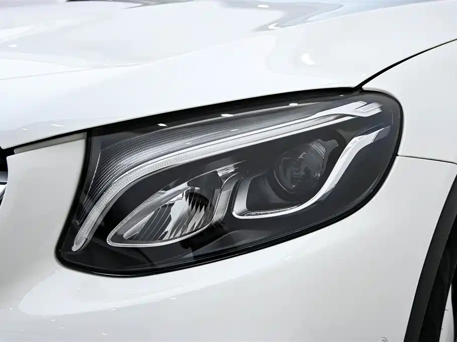 Mercedes-Benz GLC 2019 Facelift GLC 260 L 4MATIC Luxury фото 9