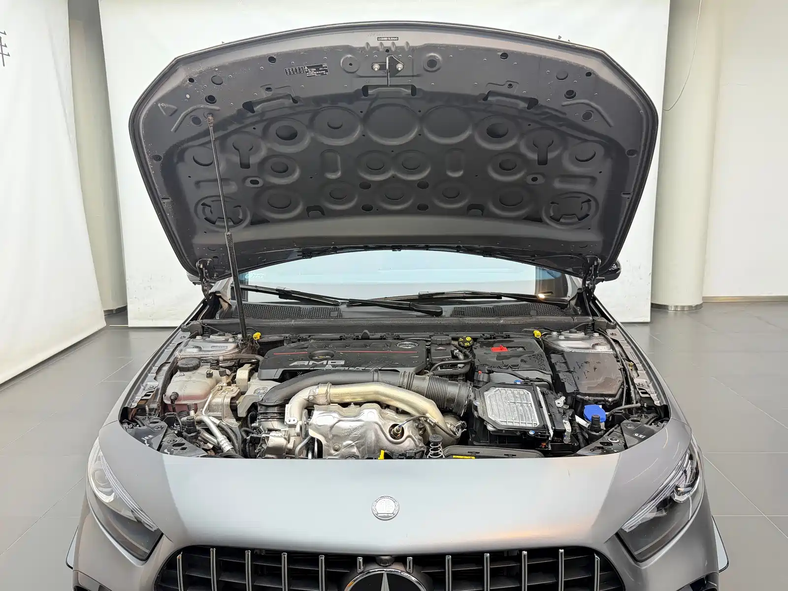 صورة 9 - Mercedes-Benz A-Class AMG
