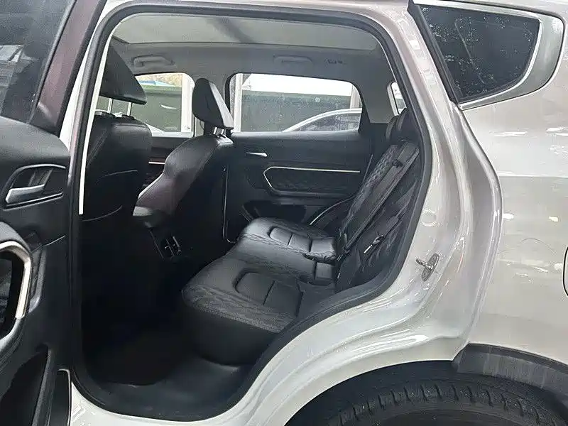 Фото 8 - Haval H6