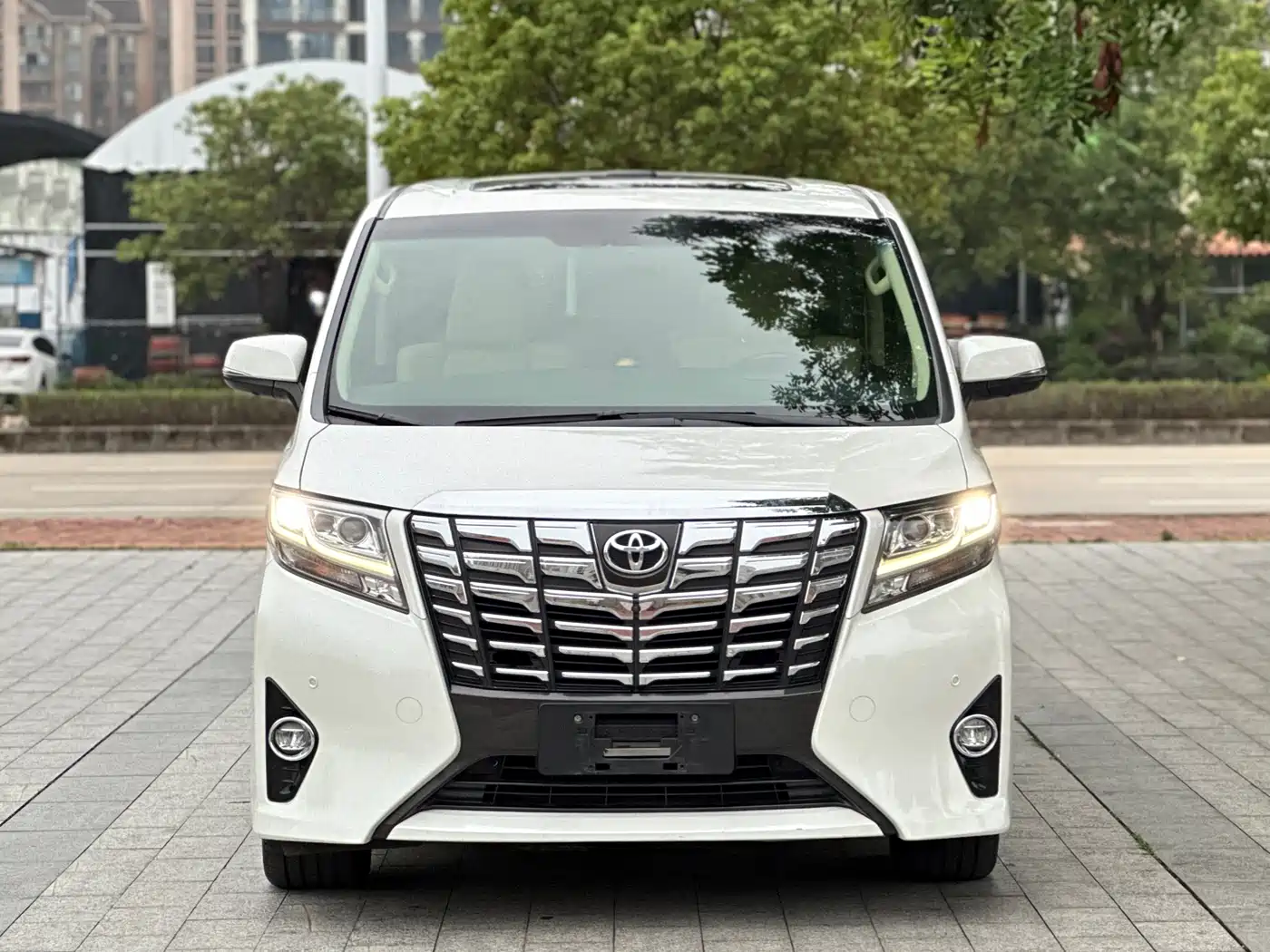 Toyota Alphard 2015 3.5L Luxury Edition фото 3