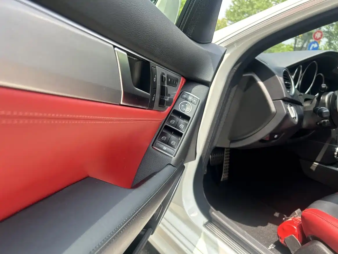 Mercedes-Benz C-Class AMG 2012 AMG C 63 Sport фото 10