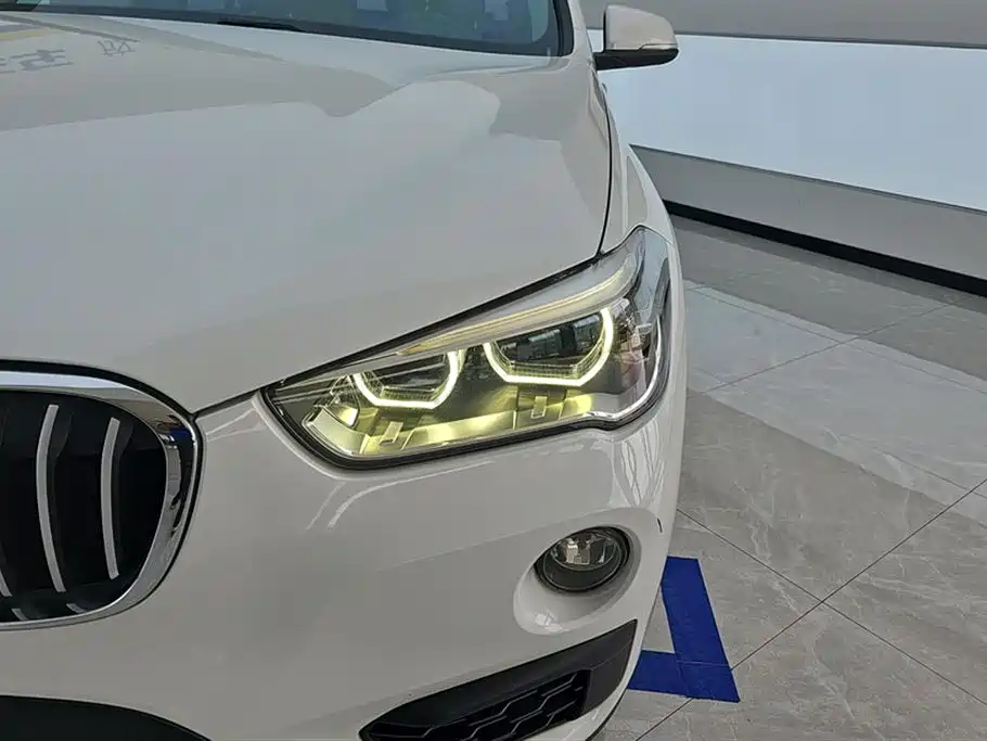 BMW X1 2019 sDrive20Li Leading Model фото 5