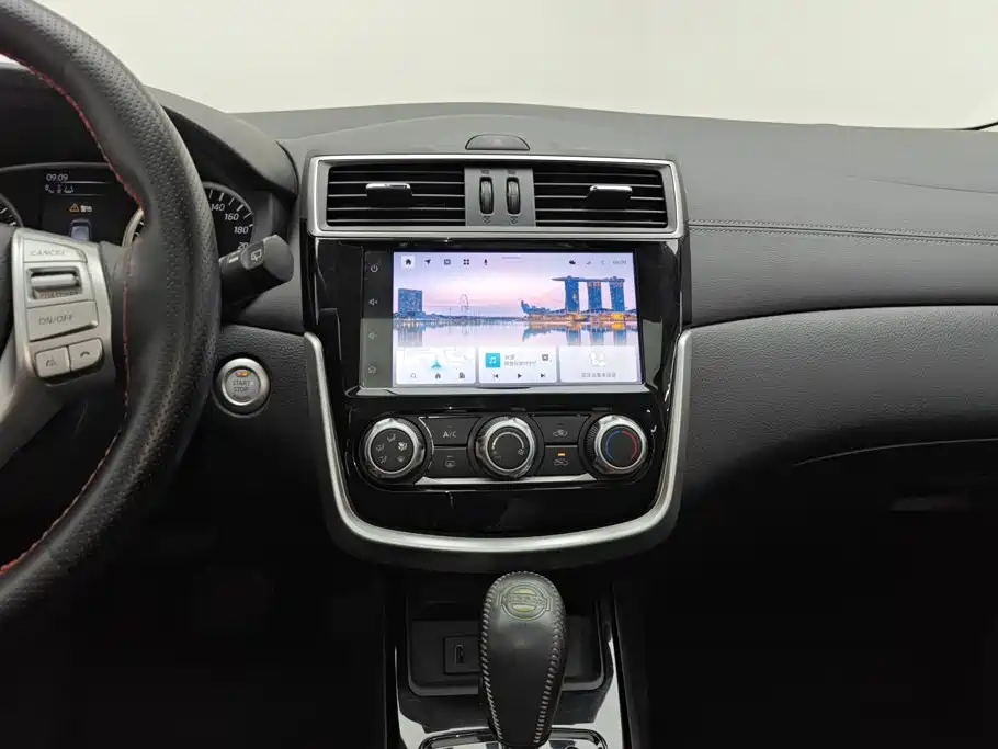 Nissan Tiida, миниатюра 13