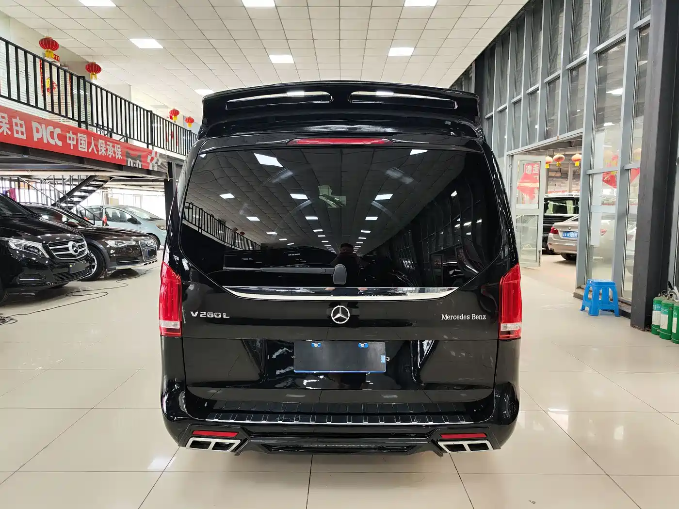 Mercedes-Benz V-Class 2018 V 260 L Premium Long Wheelbase Edition China VI фото 37