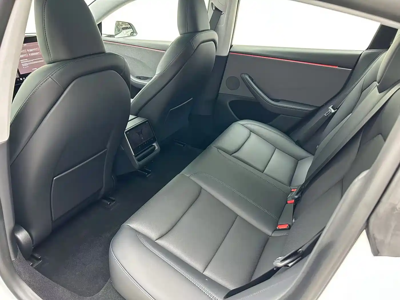 Tesla Model 3 2025 Model Rear-Wheel Drive Edition фото 11