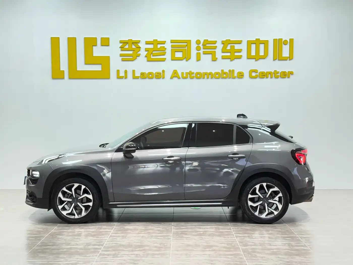 Lynk & Co 02 2018 1.5T DCT 2WD Power Pro Edition China V фото 4