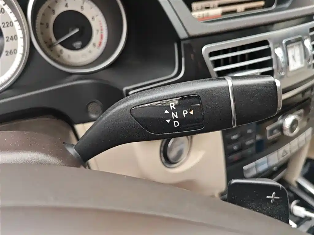 Mercedes-Benz E-Class 2015 E 260 L Sport Fashion фото 7