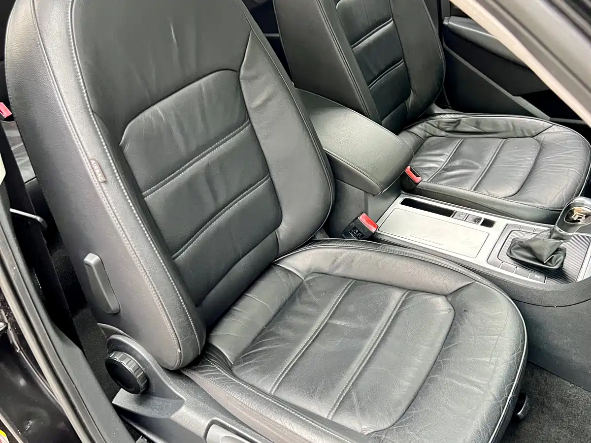 Volkswagen Passat 2011 1.8TSI DSG Honor Edition фото 9