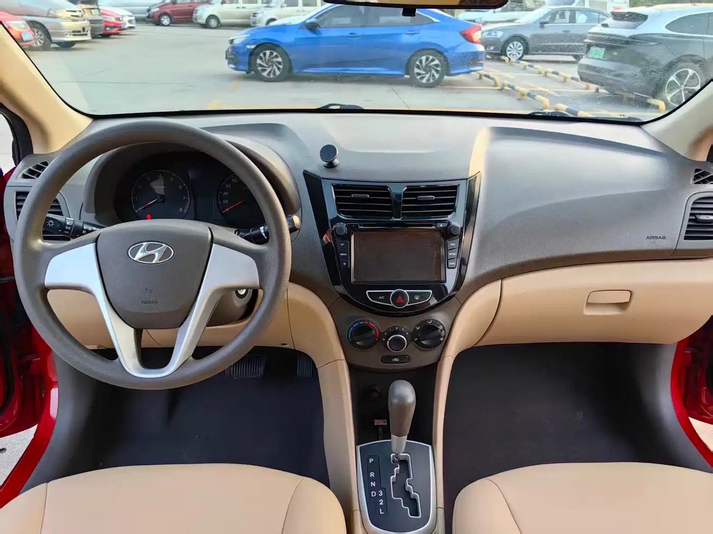 Hyundai Verna 2010 Sedan 1.4L Automatic Comfort GS фото 5