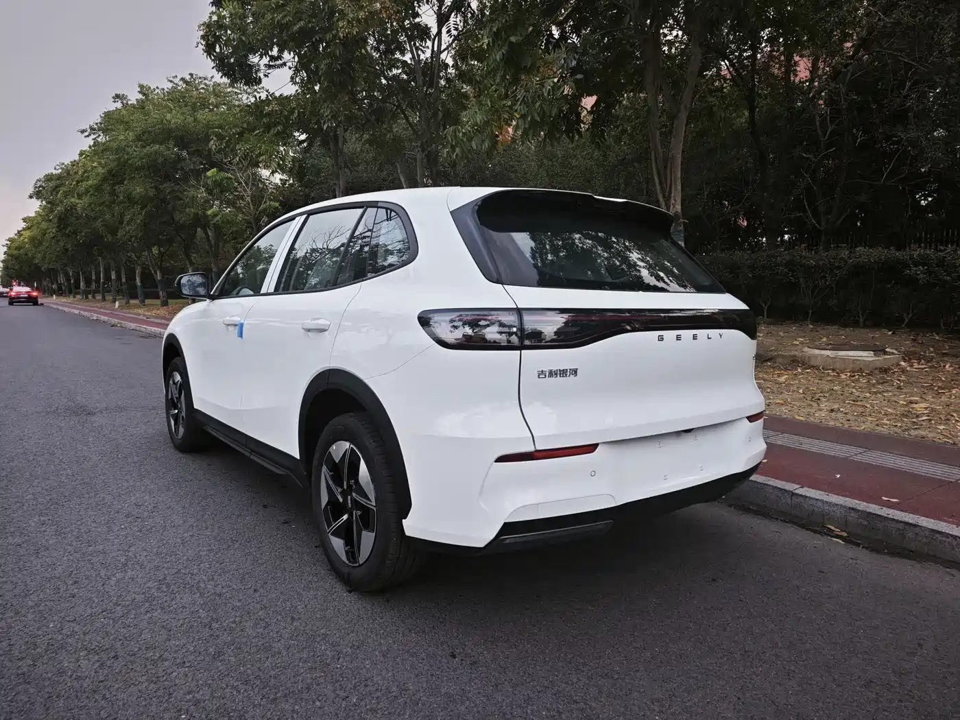 Geely Galaxy Galaxy E5 2024 Model 530km Official Edition фото 6