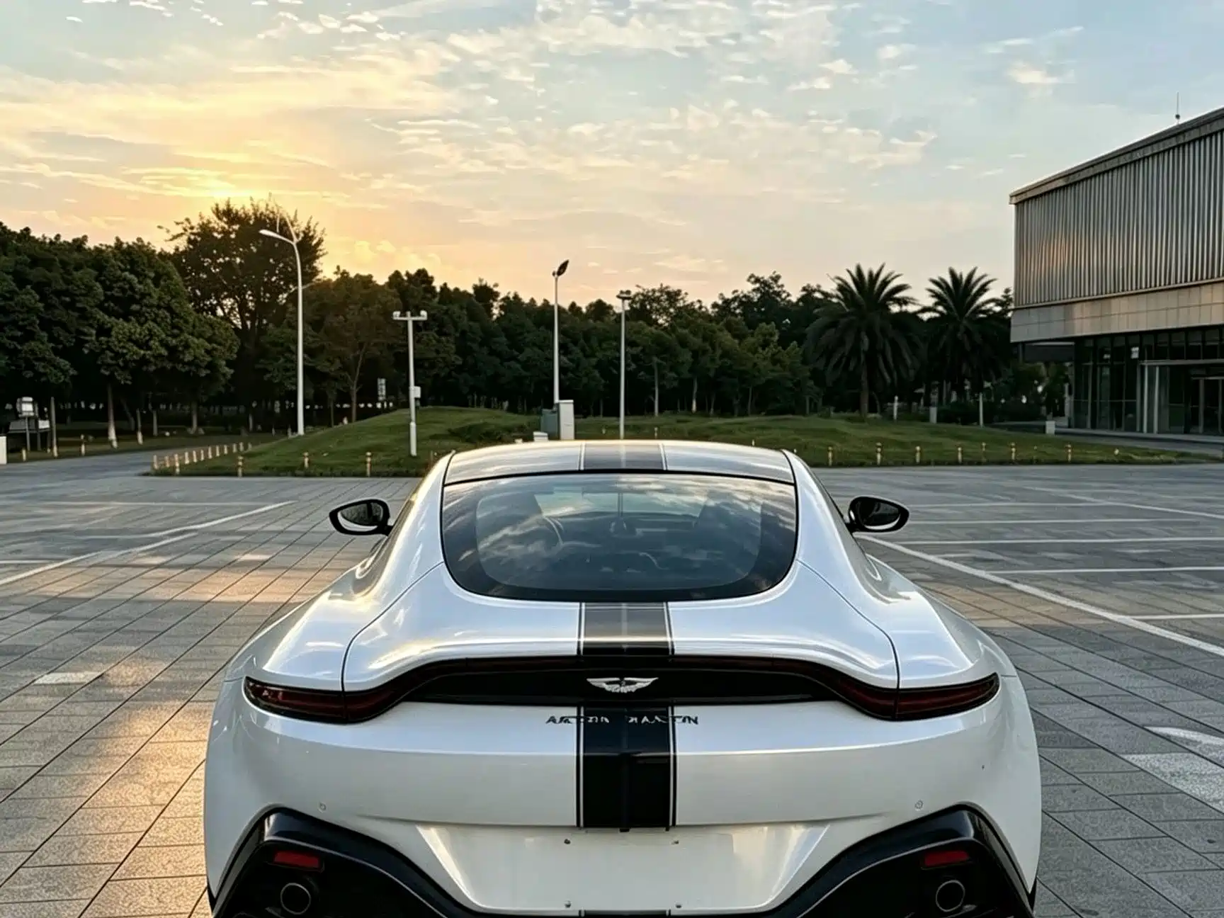 Фото 5 - Aston Martin Vantage