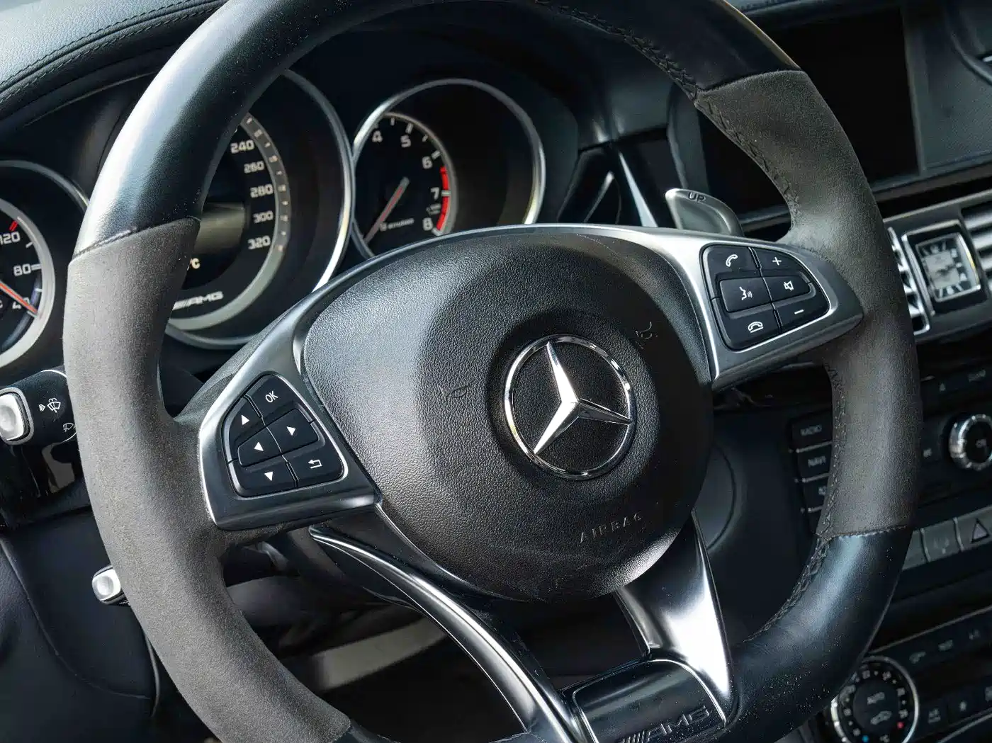 Mercedes-Benz CLS AMG 2013 AMG CLS 63 фото 12