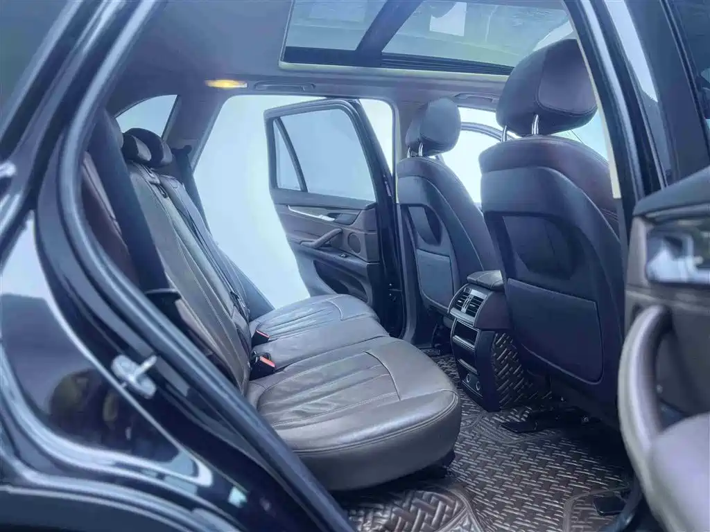 BMW X5 (Import) 2014 xDrive35i Leading фото 20