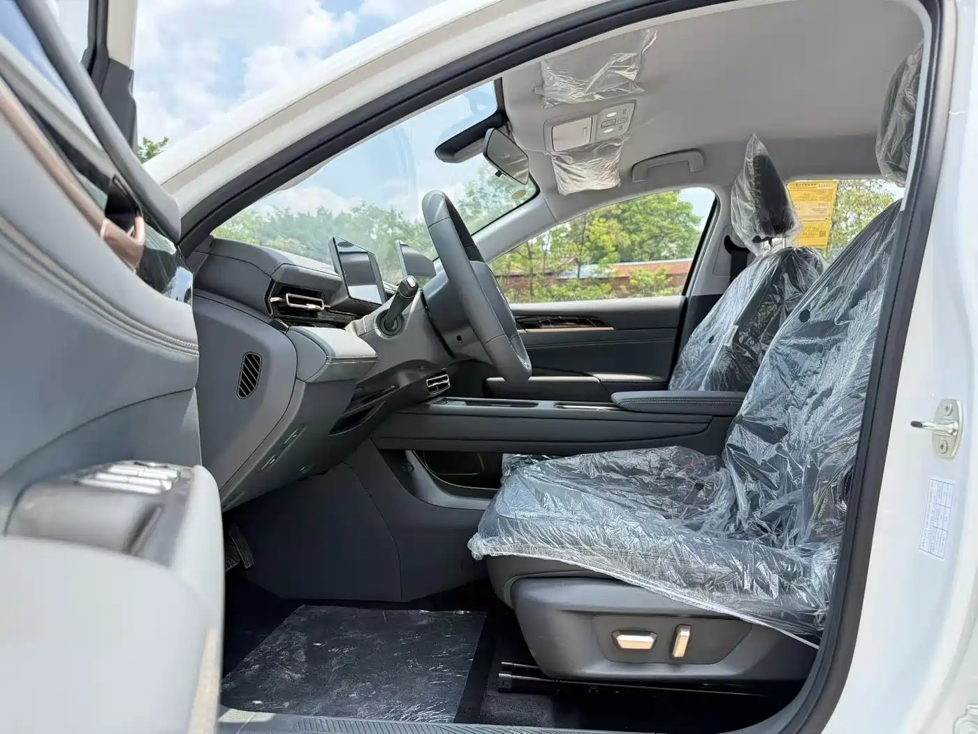 Wuling Motors Wuling Xingguang 2026 2025 150km Smart Advanced