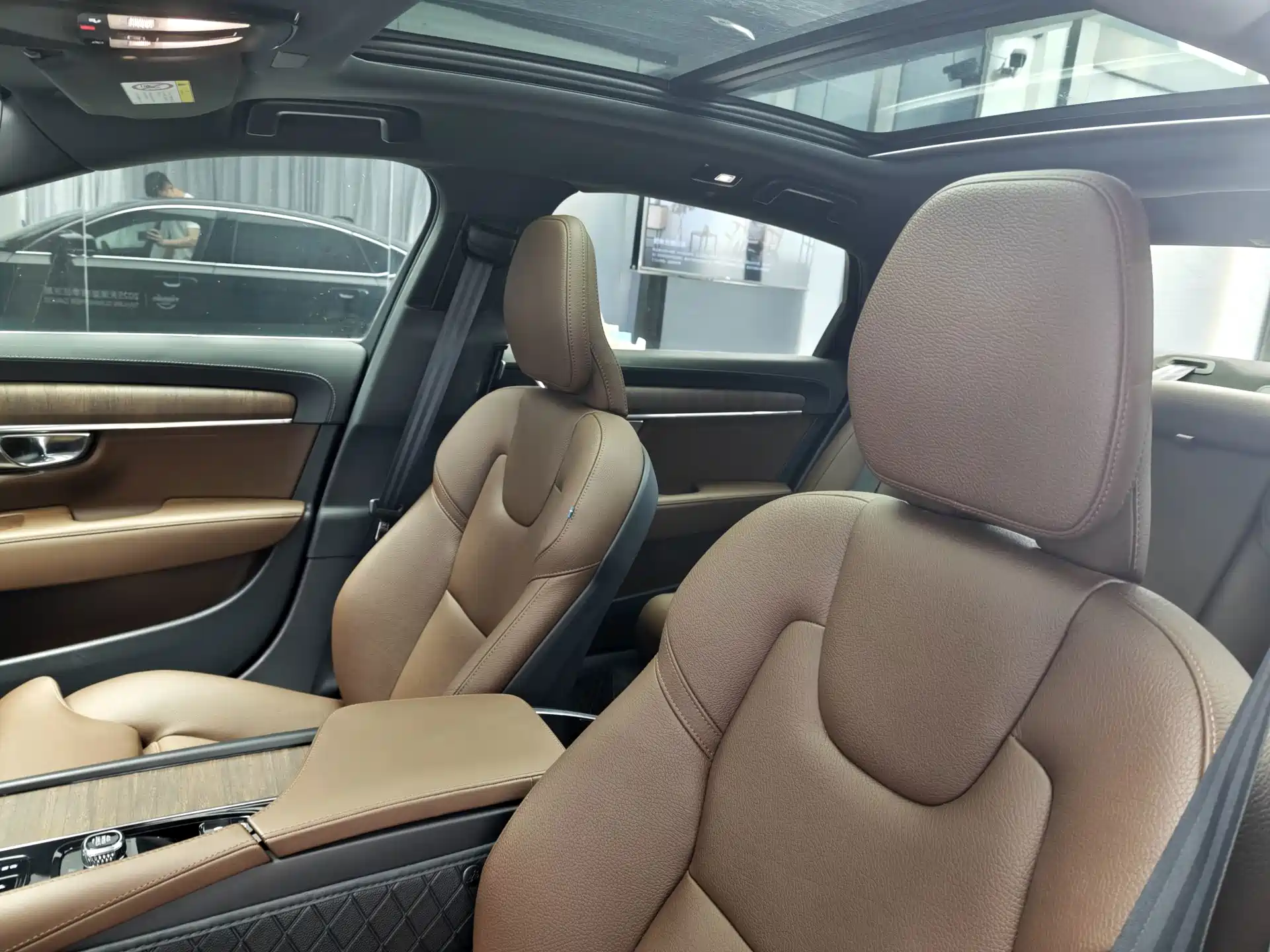 Фото 6 - Volvo S90
