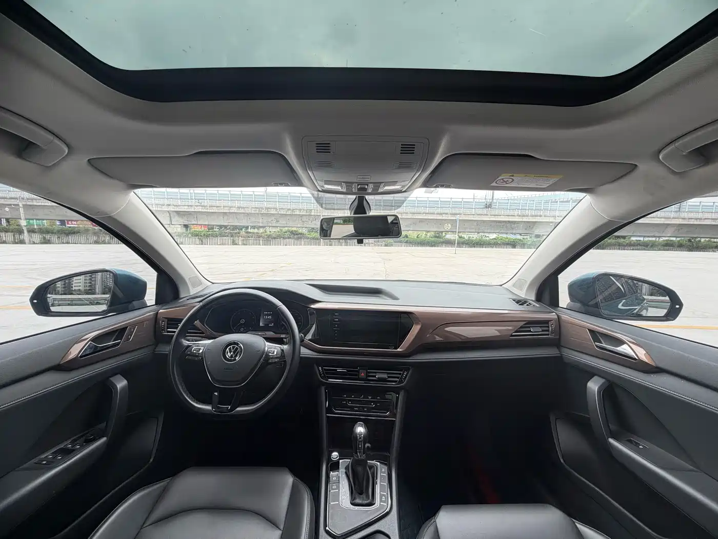 Volkswagen Tharu 2021 Model 280TSI 2WD Comfort Edition фото 4